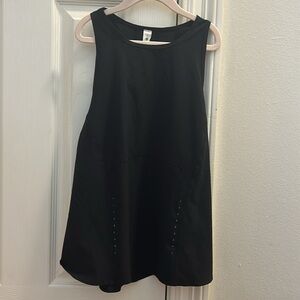 Black LULULEMON tank with open back!! Size 4